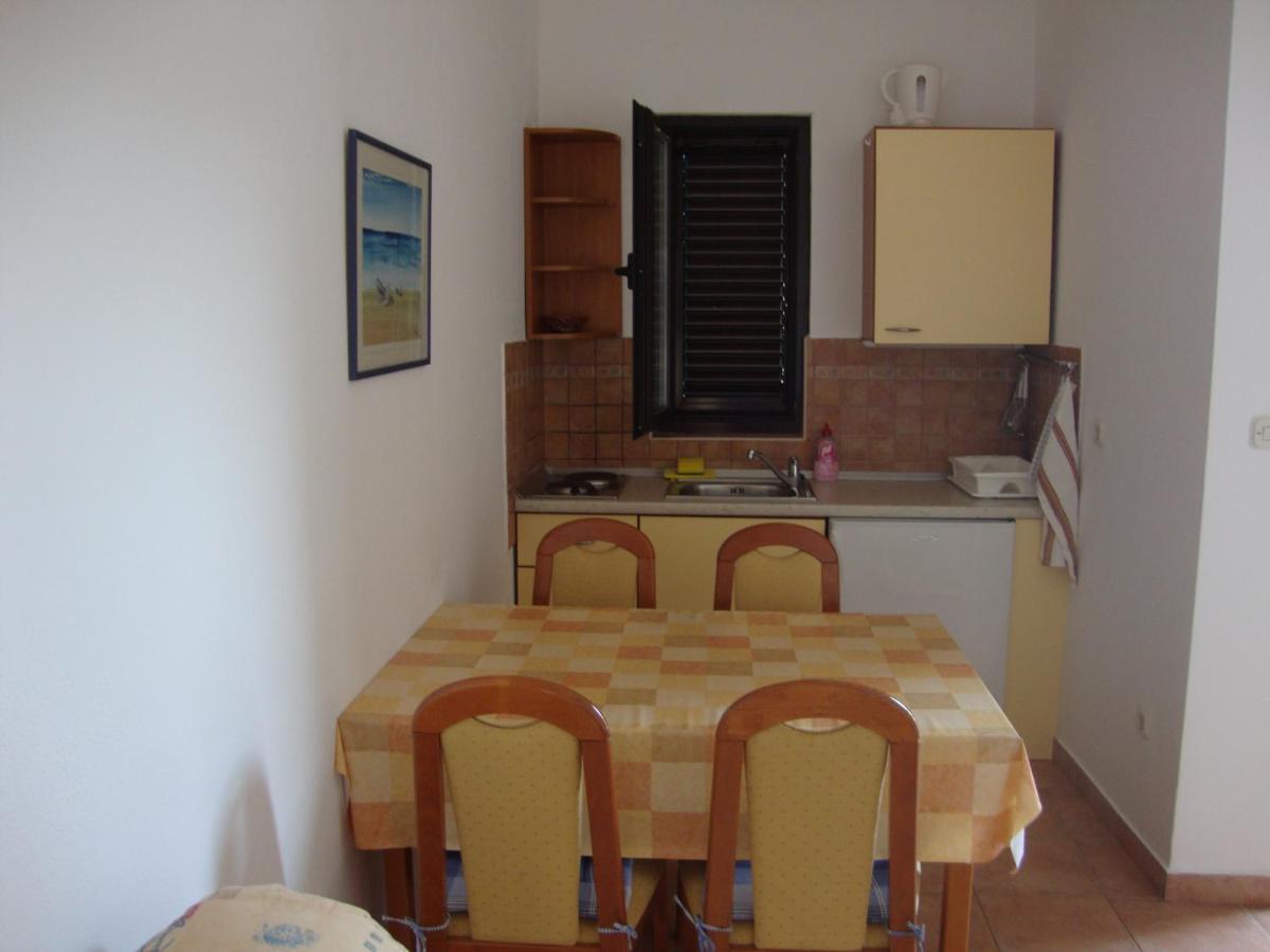 Apartmani Lavanda Pag Town Chambre photo