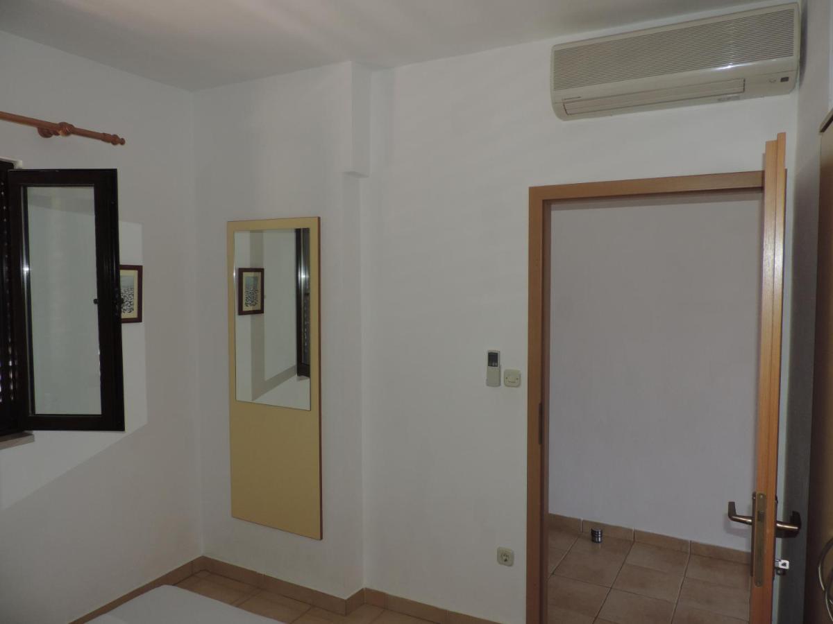 Apartmani Lavanda Pag Town Chambre photo